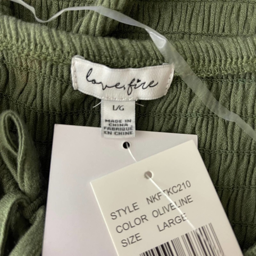 Love Fire Oliveline Green Short Sleeve Square Neck Smocked Top NWT Kids Large - Picture 6 of 8